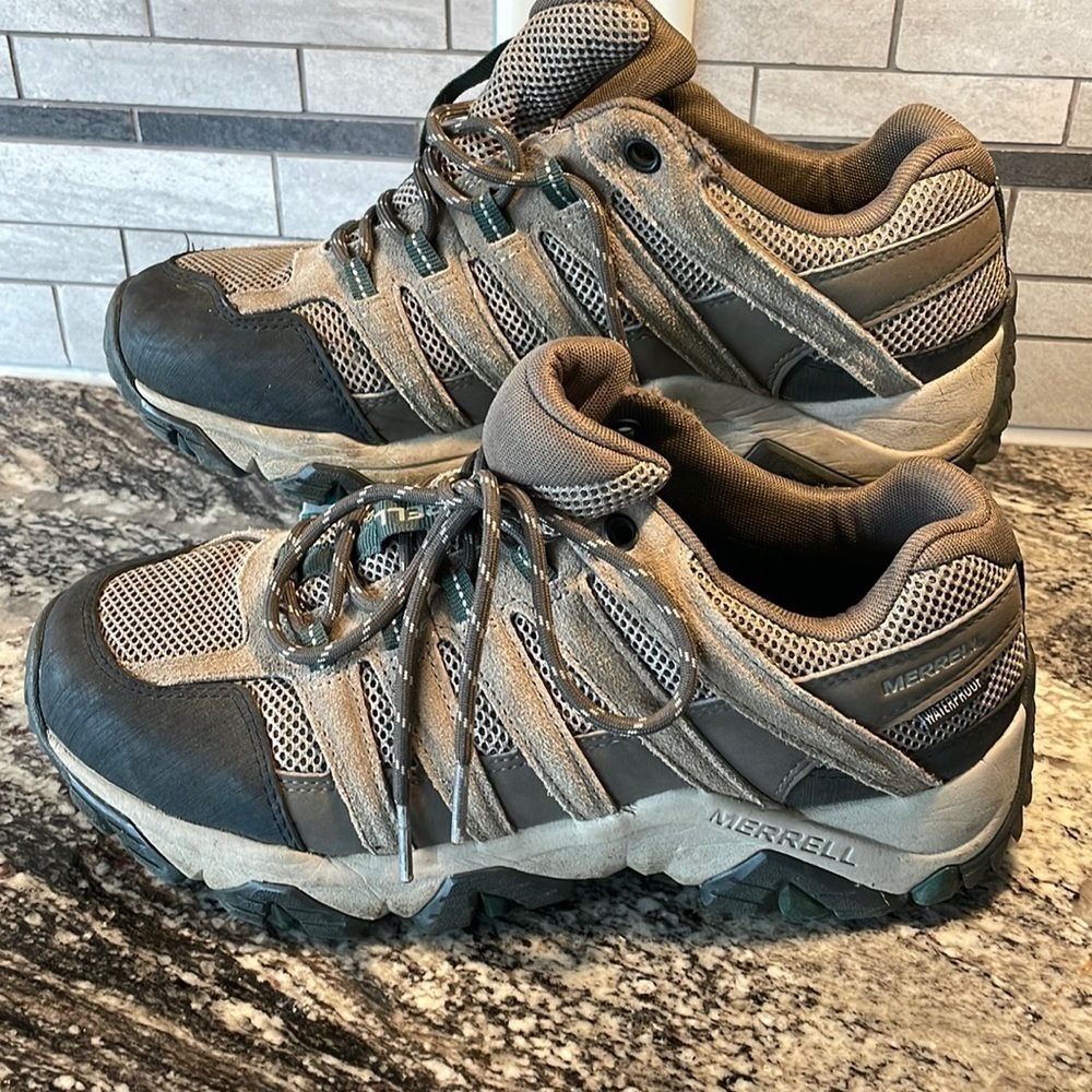 EC Men’s Merrell Performance Footwear - Taupe - Size 8.5